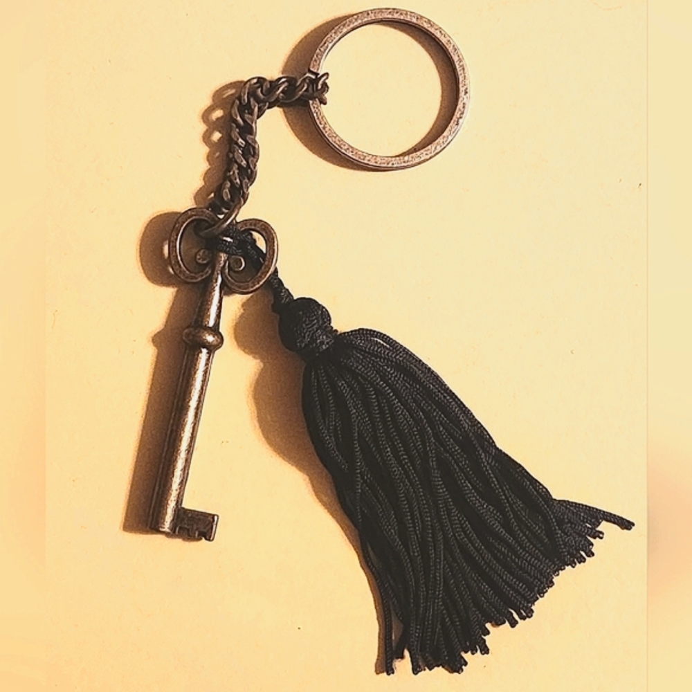 Anthropologie Steampunk Brass Vintage Key Tassel Keychain